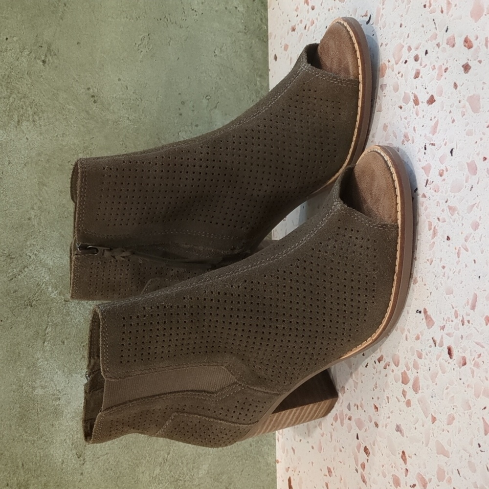 Toms | Suede Peep Toe Perforated Ankle Boots Zipper | 7.5